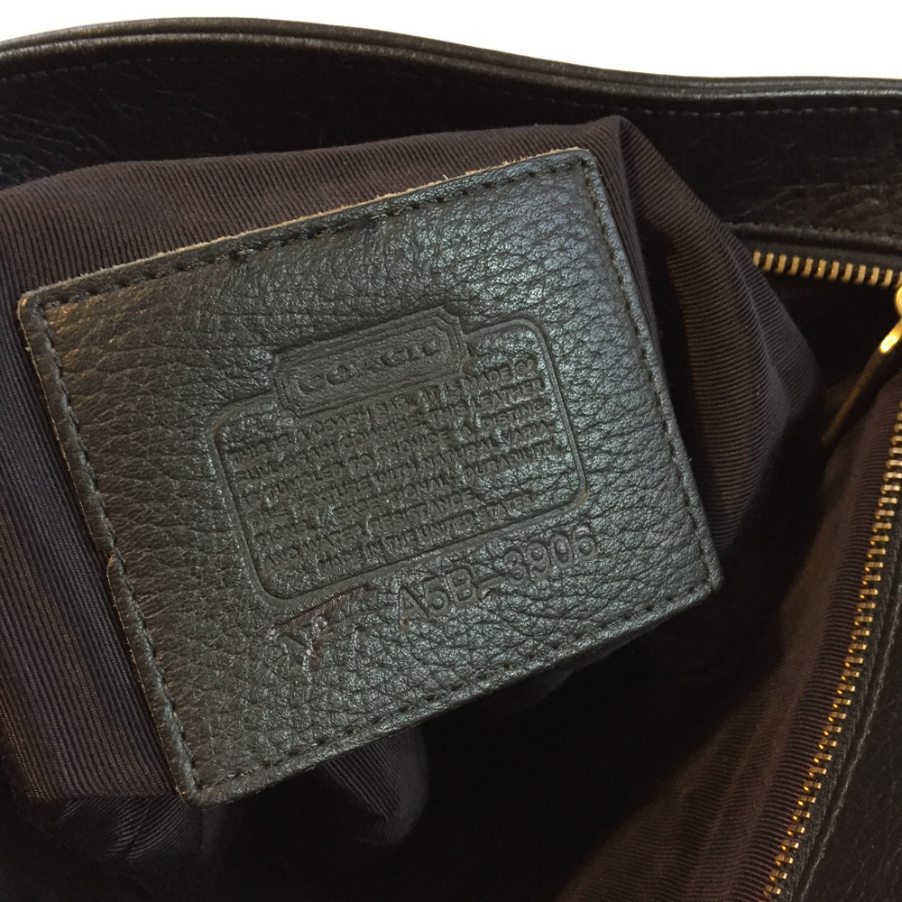 Black Leather Coach Large bucket style in very good condition.. - Picture 4 of 5